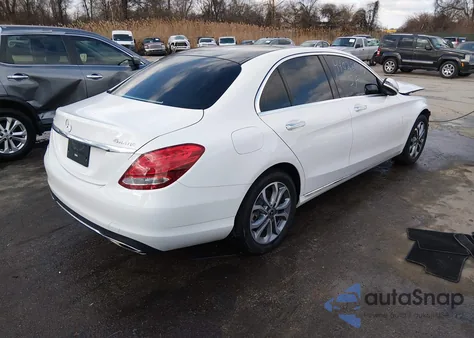 2018 Mercedes-Benz C 300 4Matic z USA, uszkodzony, nr VIN WDDWF4KB0JR319142